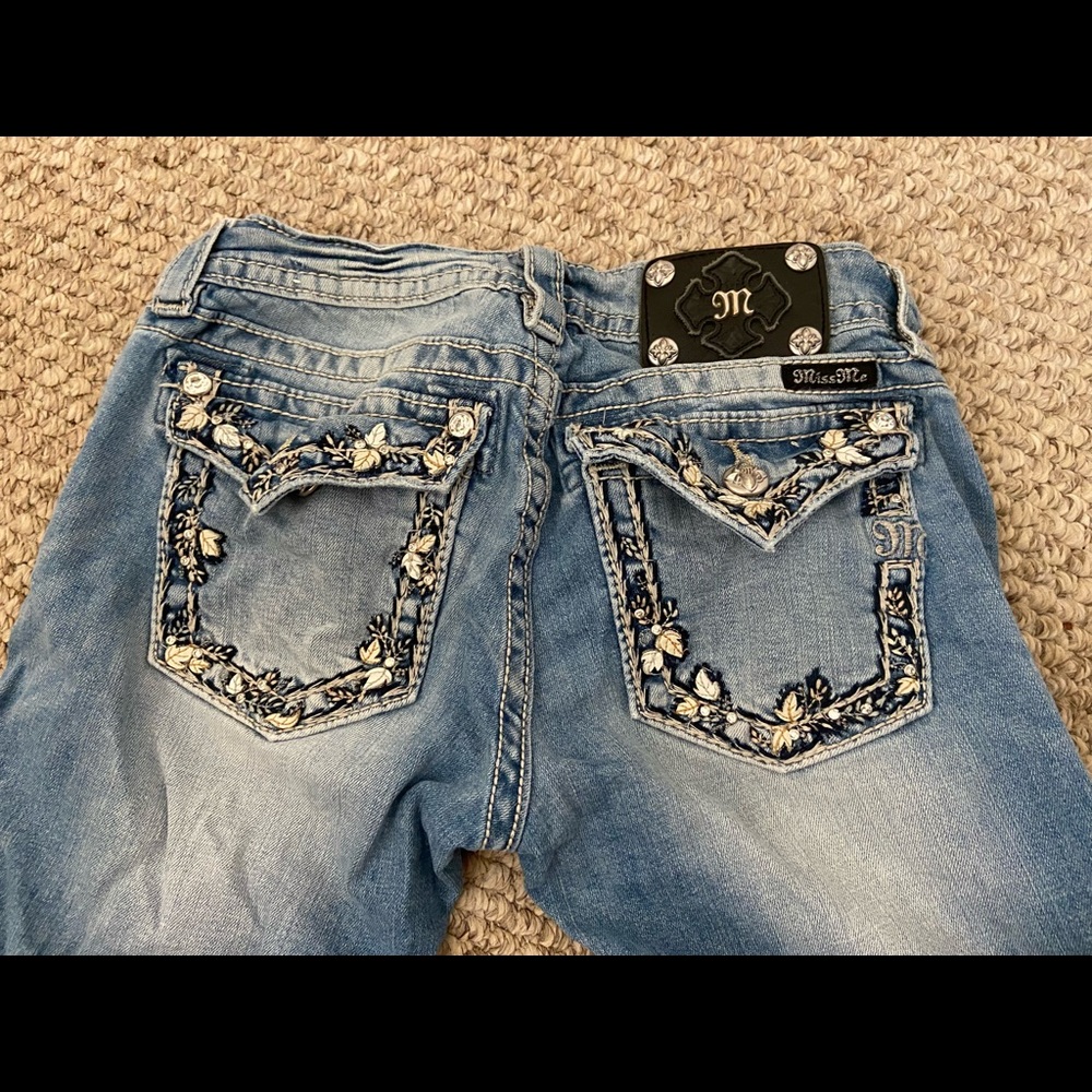 Authentic Miss Me Bermuda Shorts! Size 27